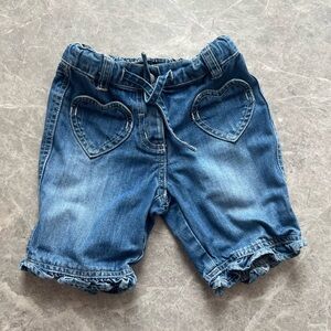 Mini Boden Denim Shorts with Ruffle Trim & Heart Pockets Size 1 1/2 - 2 Years